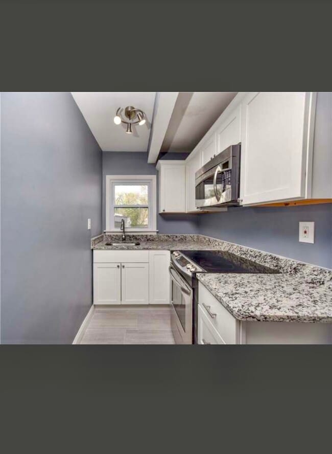 415 Weeden St, Unit 1 in Pawtucket, RI - Building Photo - Building Photo