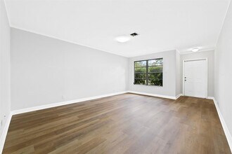 11837 NW 32nd Ct in Coral Springs, FL - Building Photo - Building Photo