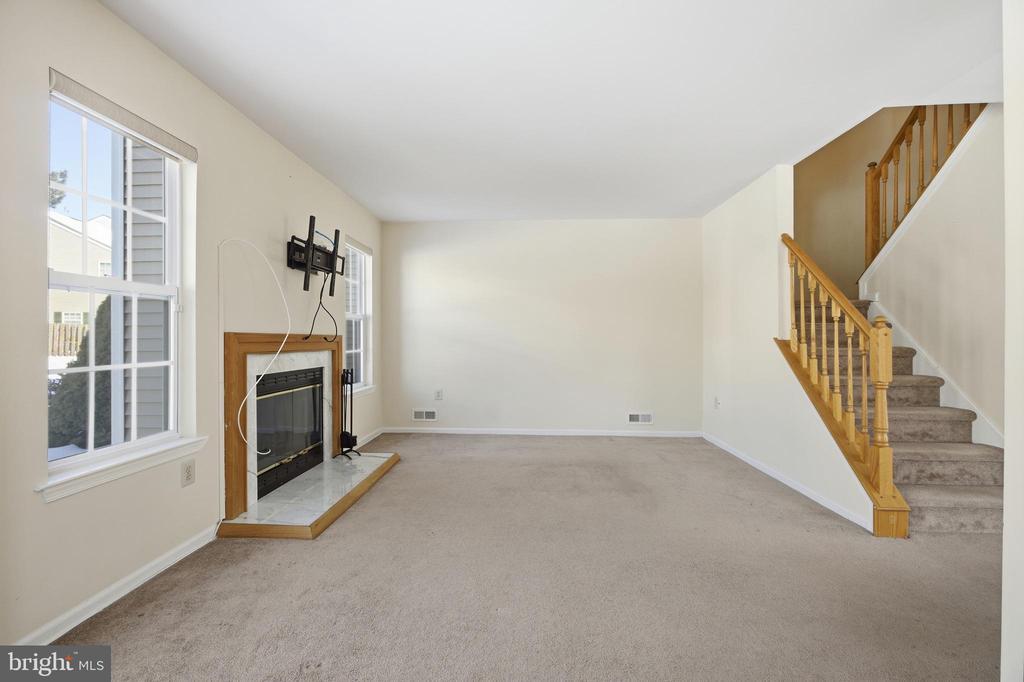 56 Camellia Ct in Newtown, PA - Building Photo