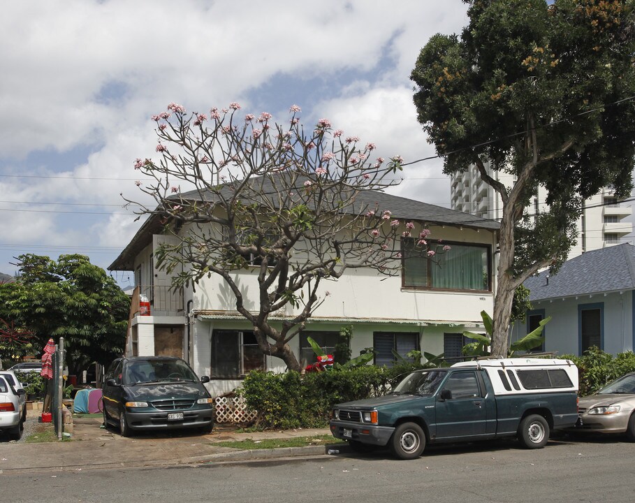 2246 Date St in Honolulu, HI - Building Photo