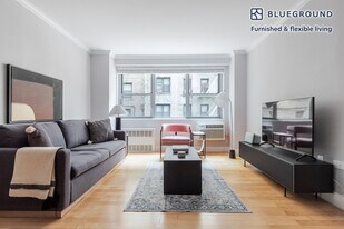50 W 97th St in New York, NY - Building Photo