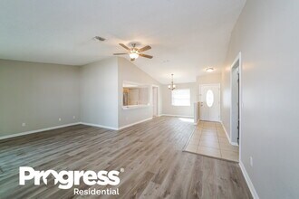 224 Whisper Lake Rd in Palm Harbor, FL - Building Photo - Building Photo