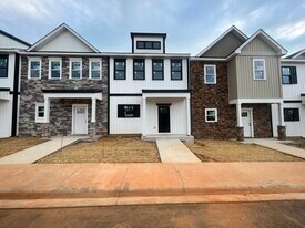 556 Leesville Rd, Unit #205 in Lynchburg, VA - Building Photo