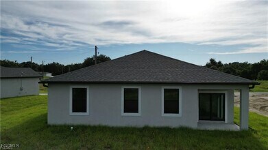 2009 Inglewood Cir in La Belle, FL - Building Photo - Building Photo