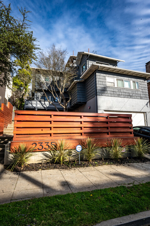 The Warring House in Berkeley, CA - Building Photo