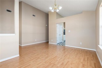 8158 Magnolia Village Dr N in Mobile, AL - Building Photo - Building Photo