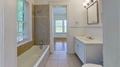 Henger Hall in Birmingham, AL - Building Photo - Interior Photo