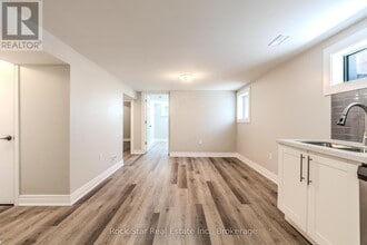 543 E 27th St in Hamilton, ON - Building Photo - Building Photo