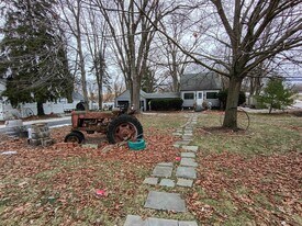 1125 Molitor Rd in Aurora, IL - Building Photo