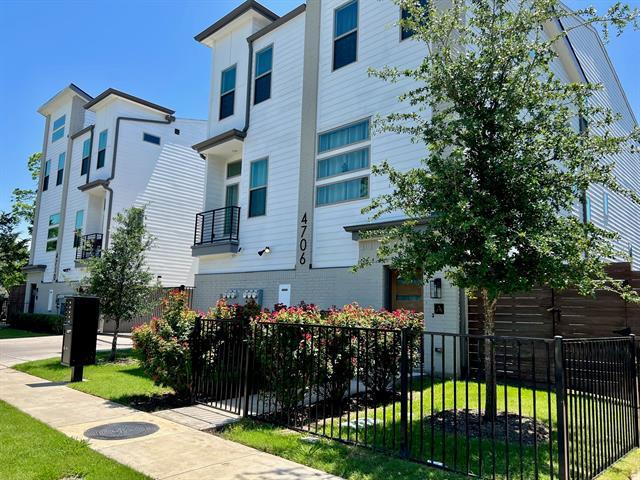 4706 Virginia Ave in Dallas, TX - Building Photo