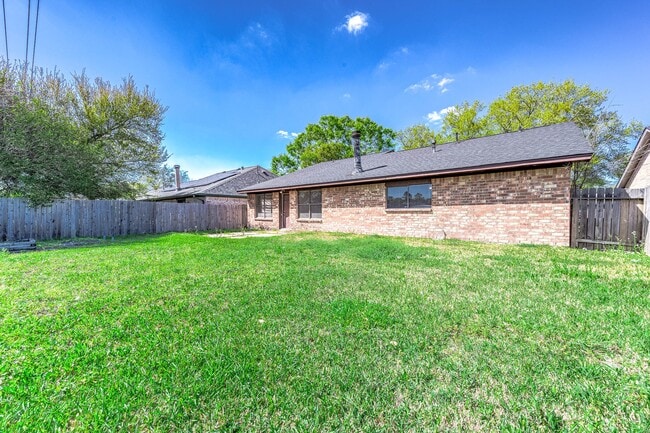 14315 Swanfield Dr