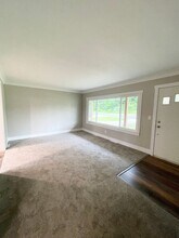 6078 E V Ave in Vicksburg, MI - Building Photo - Building Photo