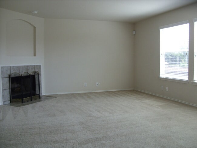 9019 Privilege Point in Converse, TX - Building Photo - Building Photo