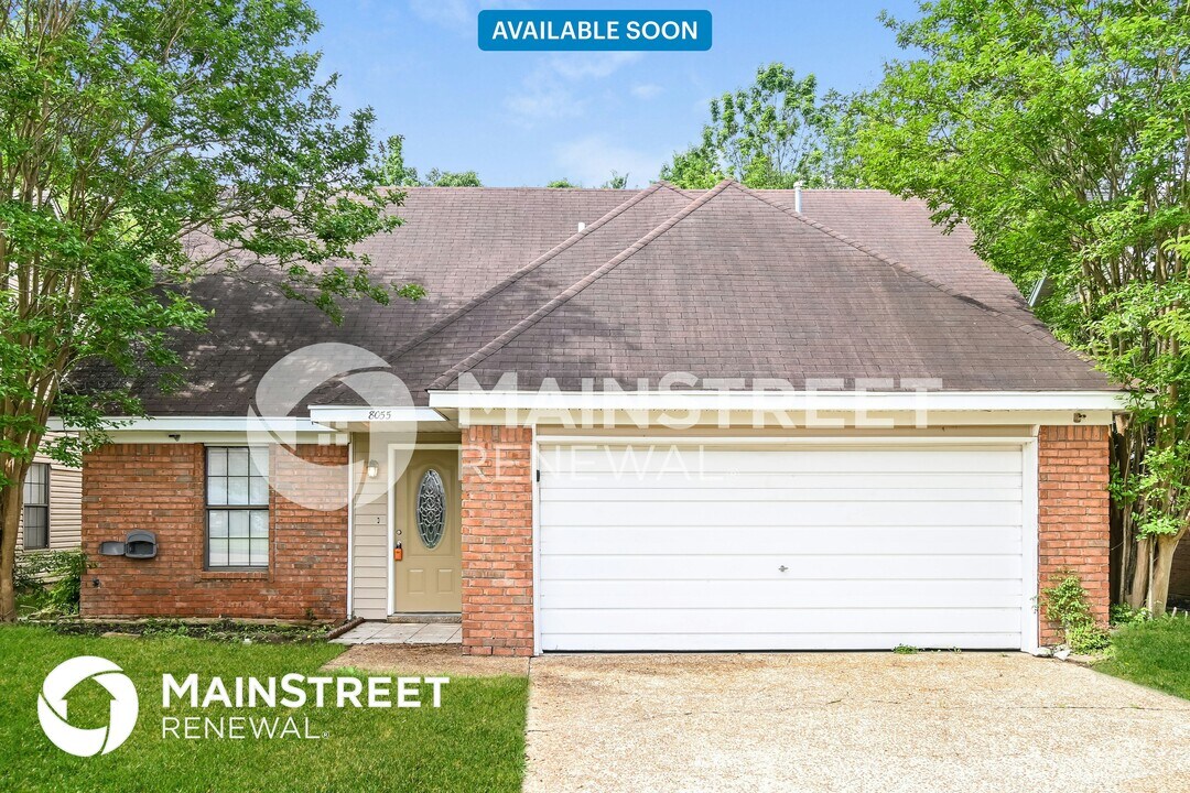 8055 Port Douglas Cove in Memphis, TN - Foto de edificio