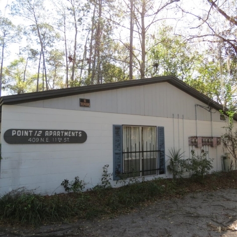 409 NE 11th St in Gainesville, FL - Foto de edificio - Building Photo