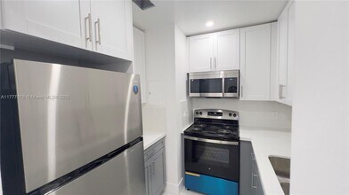 9101 SW 137th Ter in Miami, FL - Building Photo - Building Photo