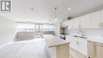 2 Quebec St in Guelph, ON - Building Photo