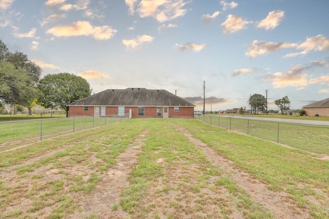12444 County Rd 499 in Lindale, TX - Building Photo - Building Photo