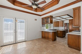 17830 Arvida Dr in Los Angeles, CA - Foto de edificio - Building Photo