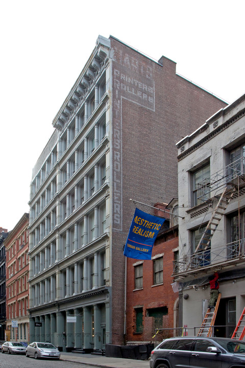 137 Greene St in New York, NY - Building Photo