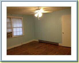 1480 Meads Rd-Unit -B in Norfolk, VA - Building Photo - Building Photo