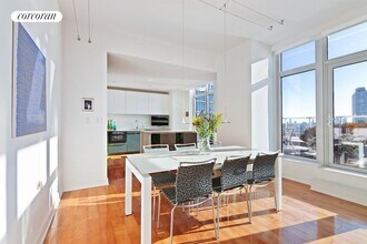 2 N 5th St in Brooklyn, NY - Building Photo - Building Photo
