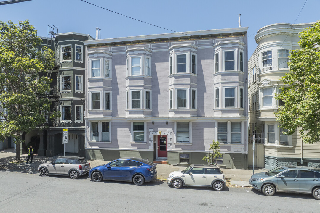 215 7th Ave in San Francisco, CA - Building Photo