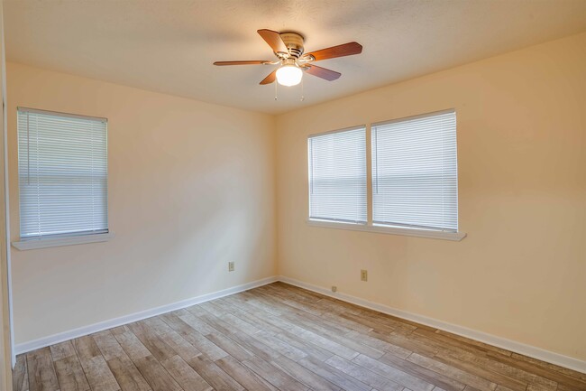 property at 266 S Villas Ct
