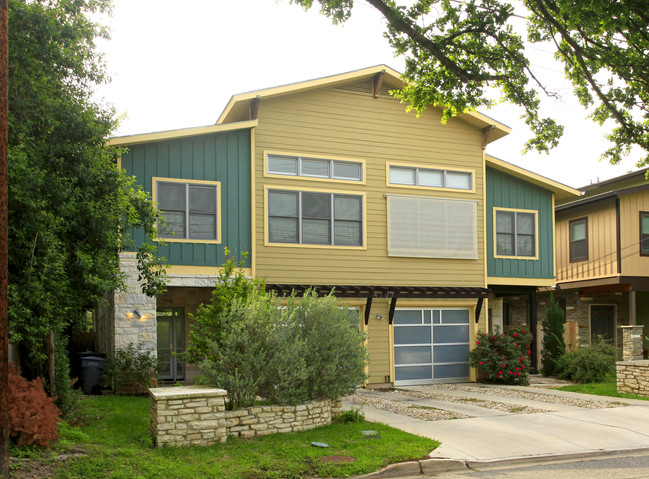 Caswell Duplexes in Austin, TX - Building Photo - Building Photo