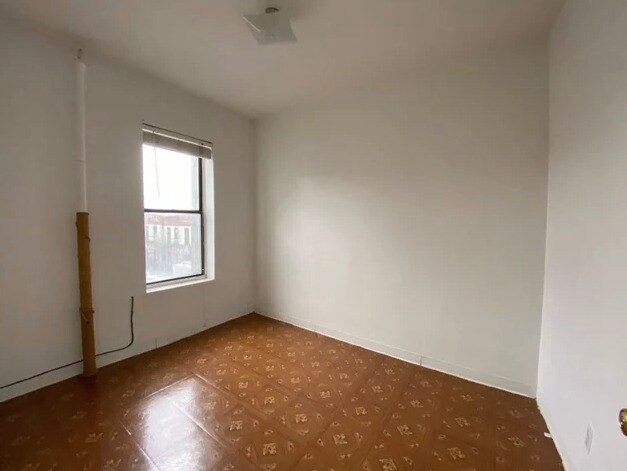 328 E 14th St in New York, NY - Building Photo