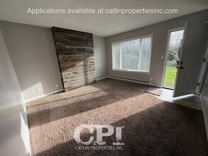 131 Dillion Dr in Kelso, WA - Building Photo - Building Photo