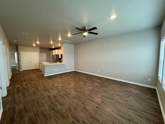 5403 Rose Gdn Lp in Killeen, TX - Foto de edificio - Building Photo