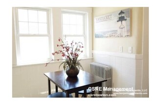 60 Litchfield St, Unit 2nd in Boston, MA - Foto de edificio - Building Photo