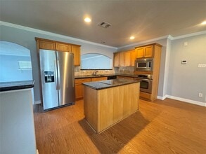 7218 Yucca Dr in Galveston, TX - Building Photo - Building Photo