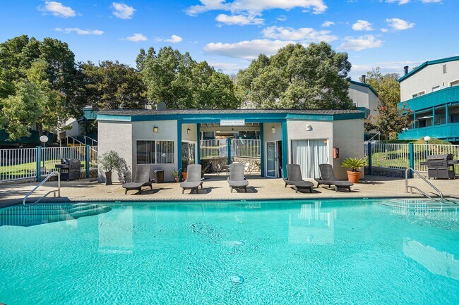 Copper Hill Apartments photo'