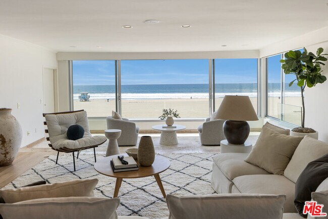 3412 Ocean Front Walk in Marina Del Rey, CA - Foto de edificio - Building Photo