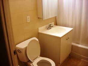 102-23 Horace Harding Expy in Queens, NY - Building Photo - Building Photo