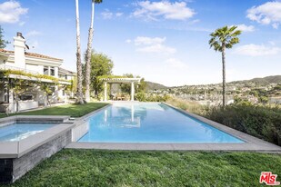 4001 Clarinda Dr in Los Angeles, CA - Building Photo