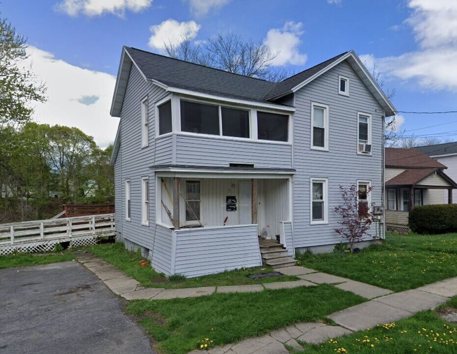 126 Osborne St in Auburn, NY - Building Photo