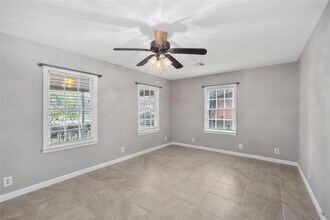 1110 Woods Dr in Liberty, TX - Building Photo - Building Photo