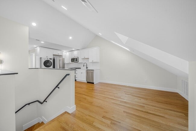 81 Bunker Hill St, Unit 3 in Boston, MA - Building Photo - Building Photo