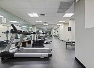 111 E Flagler St, Unit 510 in Miami, FL - Foto de edificio - Building Photo