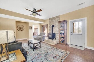 49 Indian Summer Ln in Mill Spring, NC - Foto de edificio - Building Photo