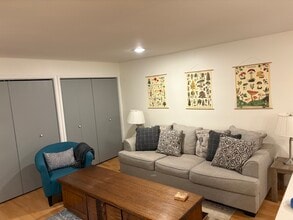 924 NE 147th St in Shoreline, WA - Building Photo - Building Photo