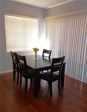 105 Strawberry Grove in Irvine, CA - Building Photo - Building Photo