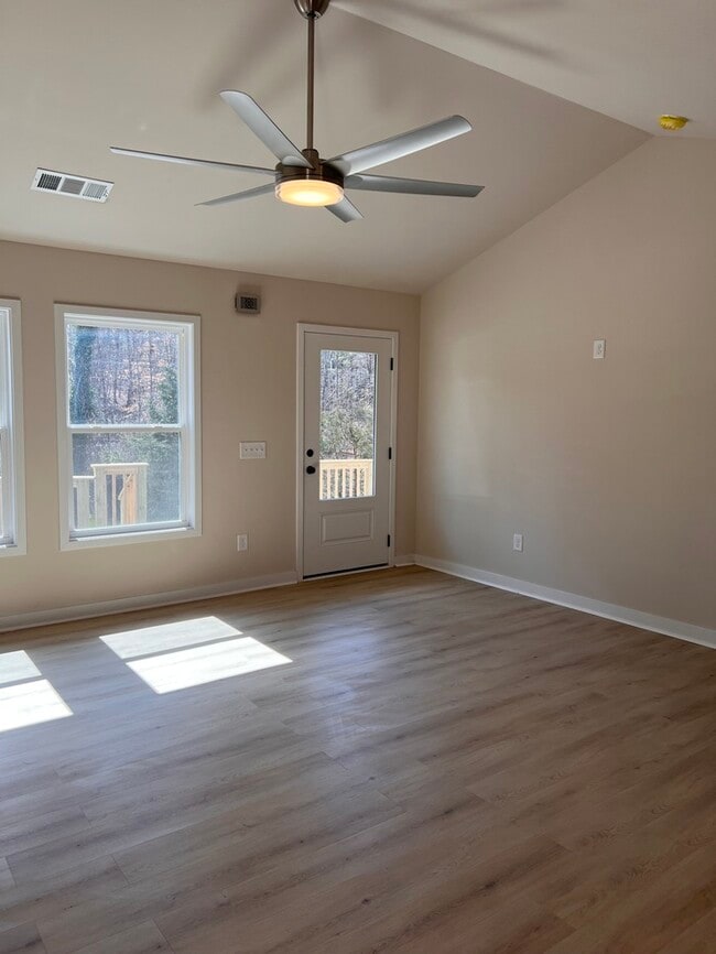 9040 Fairlane Trail in Gainesville, GA - Building Photo - Building Photo