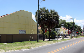 Valencia Village Apartments in Tampa, FL - Building Photo - Building Photo