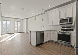 18 Preble St, Unit 5 in Boston, MA - Building Photo - Building Photo