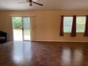 8487 Dorsey St in Spring Hill, FL - Building Photo - Building Photo