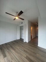 418 NW 8th St, Unit B3 in Miami, FL - Building Photo
